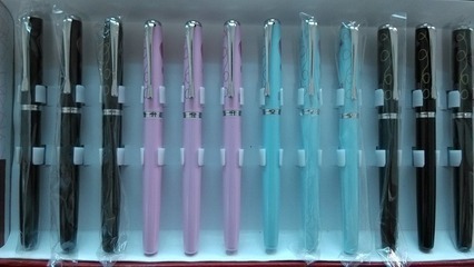 探尋進(jìn)賢文港 美意筆齋多彩印花鋼筆，品質(zhì)與美學(xué)的實(shí)惠之選